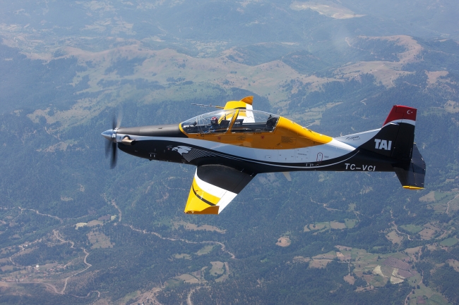 Savunma sanayiinde hangi parti ne vaat ediyor?