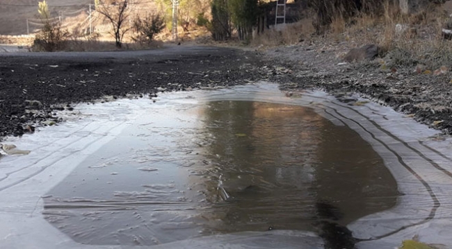 Kars eksi 15’i gördü, her yer buz tuttu