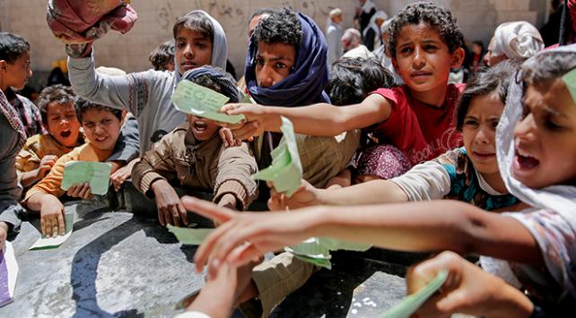 Yemen'de kıtlık en çok çocukları vuruyor