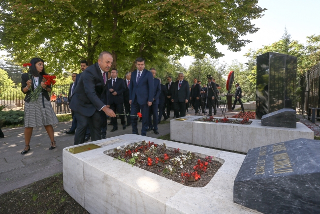Dışişleri Bakanı Çavuşoğlu: Terörle mücadelede şart koşmadan iş birliği yapmalıyız