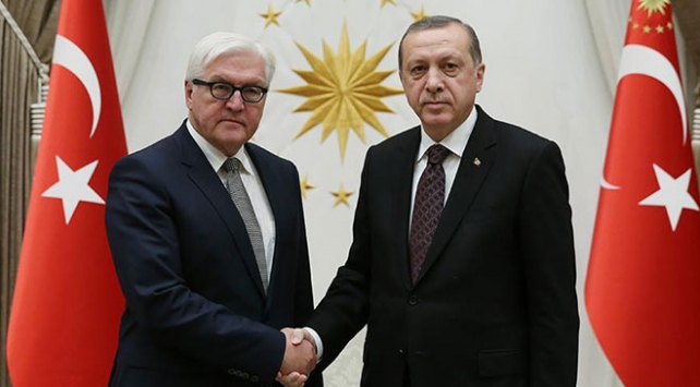 Almanya’daki Türkler Cumhurbaşkanı Erdoğan’ı heyecanla bekliyor