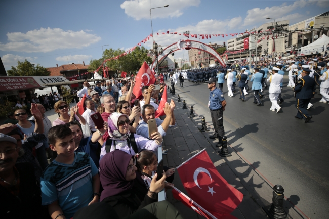 Ankara'da 30 Ağustos Kortej Yürüyüşü