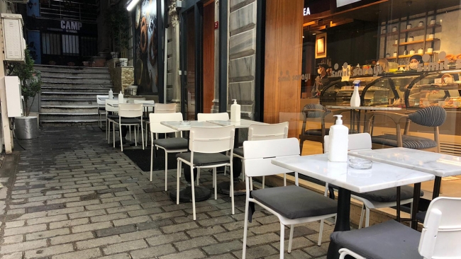 Restoran ve kafeler kapılarını açtı