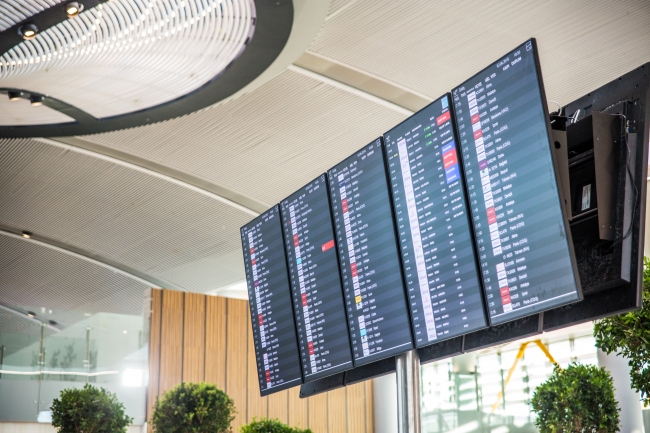 İstanbul'un yeni dünyanın en büyük havalimanı bugün açılıyor