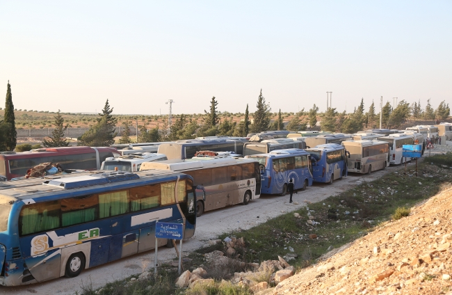 Doğu Guta'dan, 22 Mart'tan bu yana 65 binden fazla kişi tahliye edildi