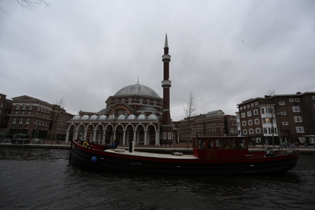 Amsterdam'da minaresi olan tek cami: Ayasofya Camii