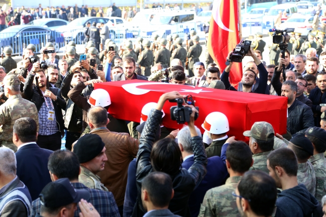 Türkiye Şemdinli şehitlerini uğurladı