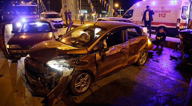 Başkentte 10 araç birbirine girdi: 7 yaralı