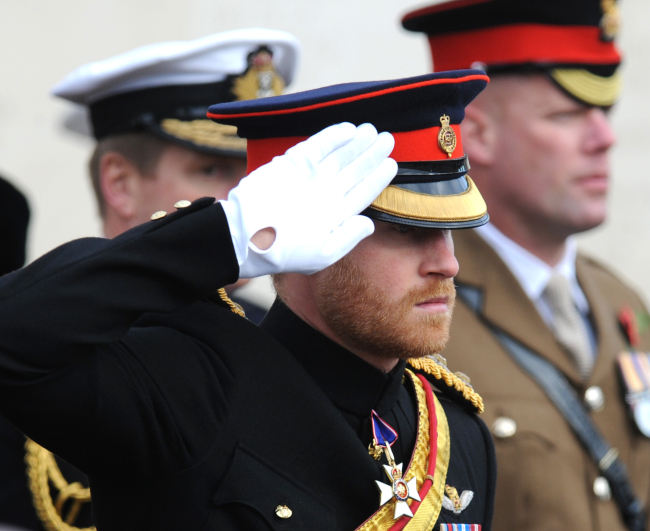 Saray'dan "özel" anılar: Harry bu kez aile sırlarını verdi