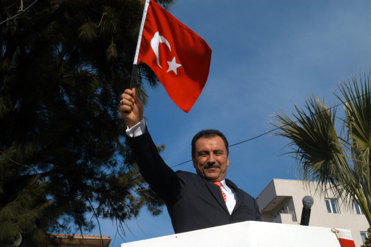 Vatanına aşık bir dava adamı: Muhsin Yazıcıoğlu