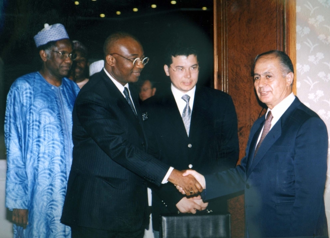 Cumhurbaşkanı Ahmet Necdet Sezer ve Nijerya Devlet Baskanı Obasanjo. 2000. Fotoğraf: AA 