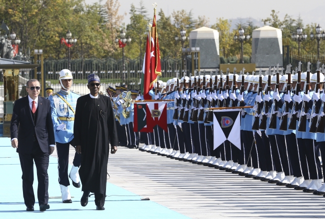 Cumhurbaşkanı Recep Tayyip Erdoğan, resmi ziyaret için Türkiye'de bulunan Nijerya Cumhurbaşkanı Muhammed Buhari ile. 2017. Fotoğraf: AA