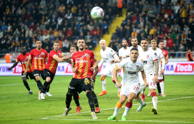 Galatasaray'ın 6 maçlık yenilmezlik serisi Kayseri'de bozuldu