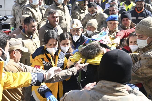 Depremin 8. gününde mucizeler devam ediyor