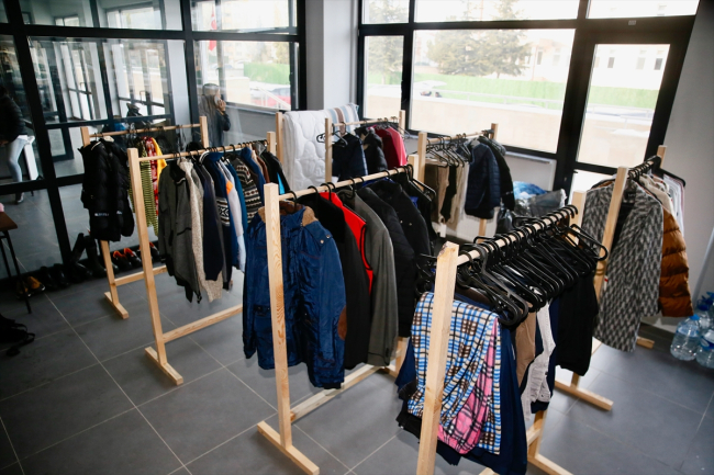 Eskişehir'de depremzedeler için "Umut Market" hizmette