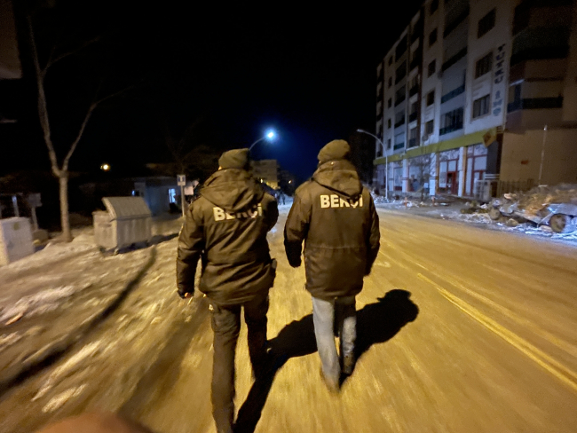 Kolluk kuvvetleri deprem bölgelerinde denetim yapıyor