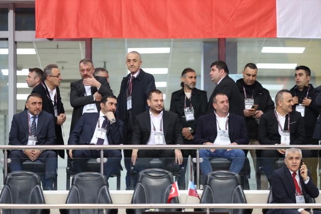 Trabzonspor'da Ahmet Ağaoğlu ve yönetimi ibra edildi