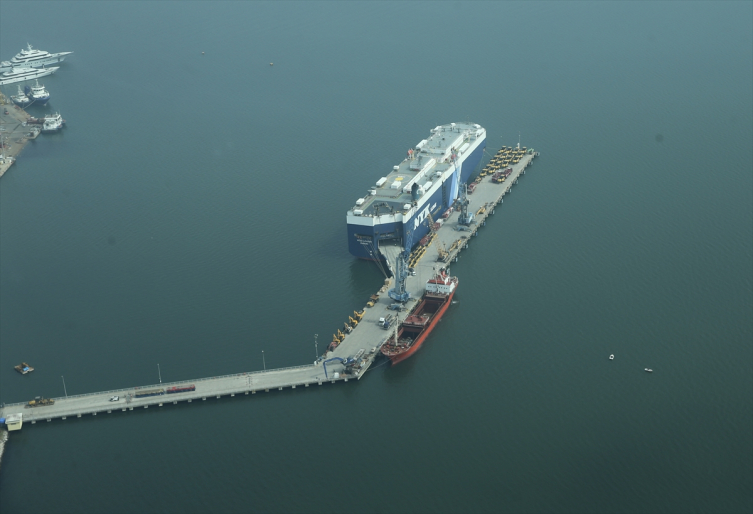 Marmara'da kirliliğe neden olan deniz araçları uçakla tespit ediliyor