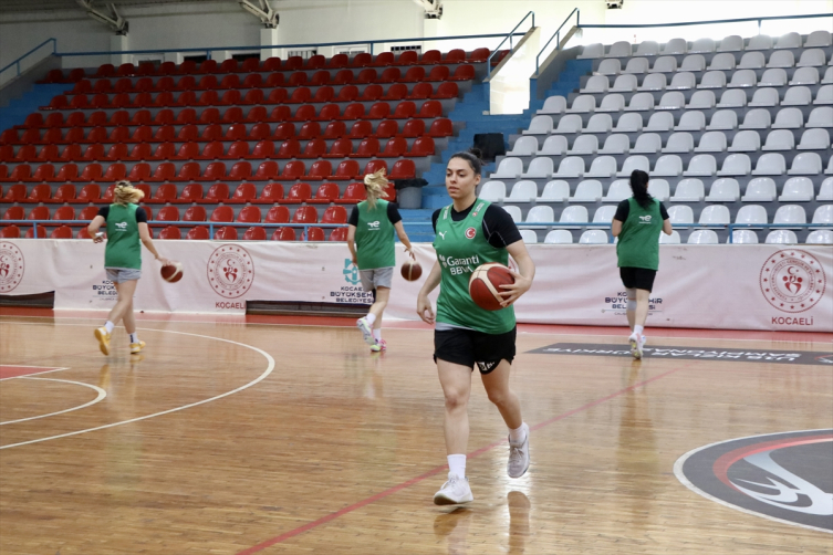 20 Yaş Altı Basketbol Kız Milli Takımı Avrupa Şampiyonası'na hazırlanıyor