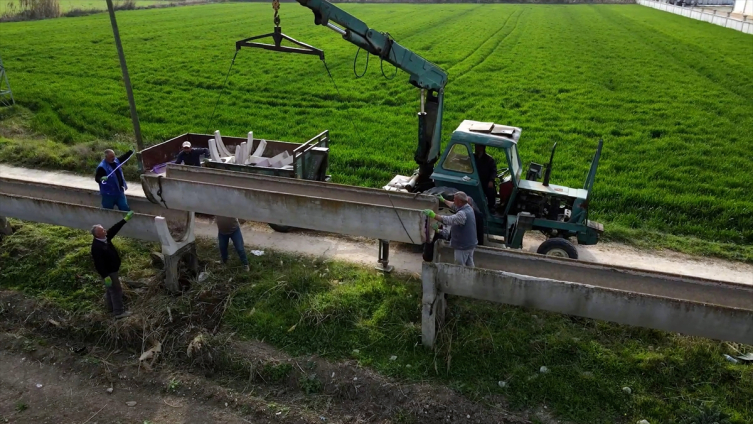 Deprem bölgesinde tarım alanları tekrar suyla buluşuyor