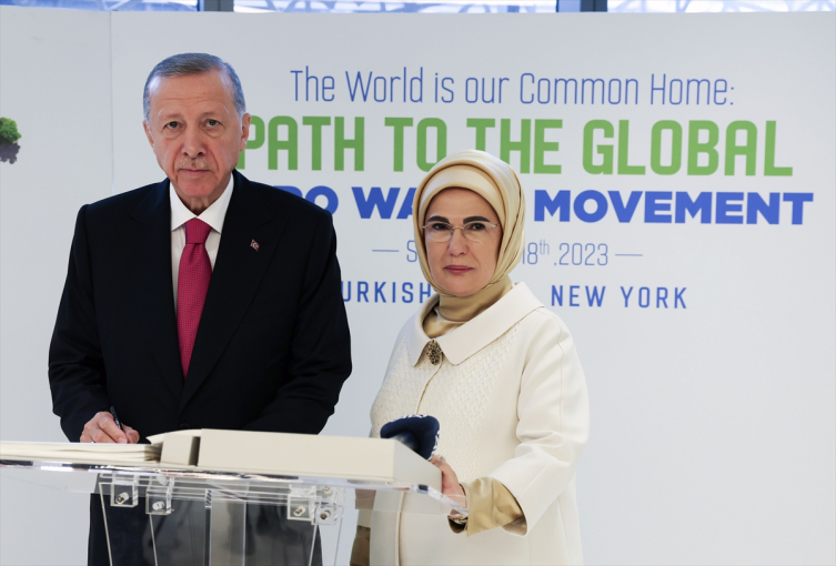 Cumhurbaşkanı Erdoğan 'Küresel Sıfır Atık İyi Niyet Beyanı'na ilk imzayı attı