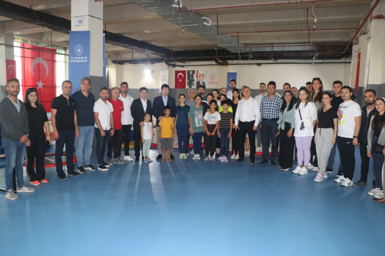 Uluslararası Cimnastik Federasyonundan depremzede sporculara malzeme desteği