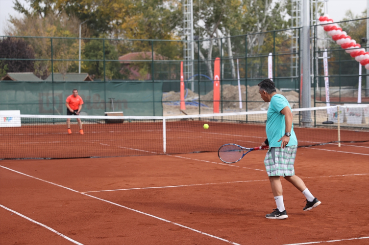 Tesis sayısının artmasıyla Türkiye "tenis ülkesi" olarak anılmaya başlandı