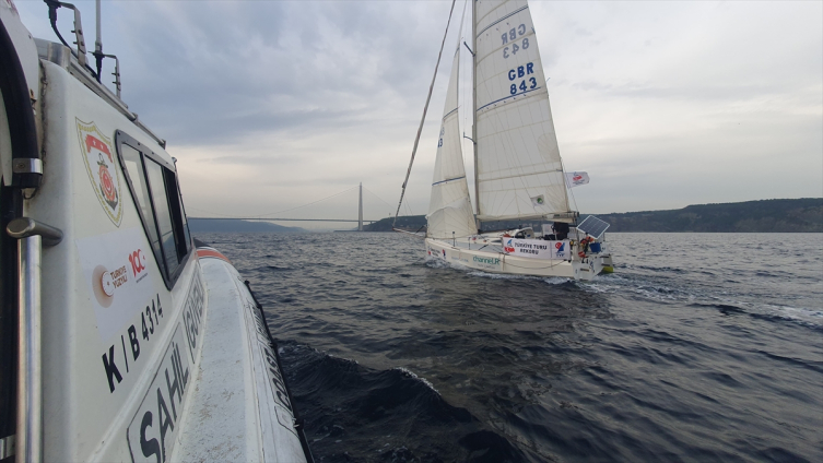 Yelkenliyle tek kişilik Türkiye turu rekoru denemesi