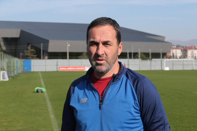 Fotoğraf: AA / Boluspor'un teknik direktörü Yalçın Koşukavak