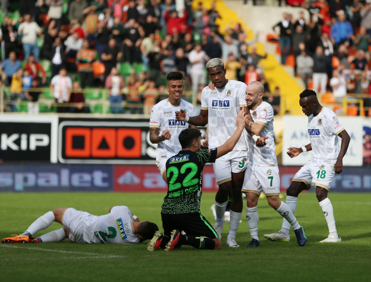 Alanya'daki dört golü maçta kazanan yok