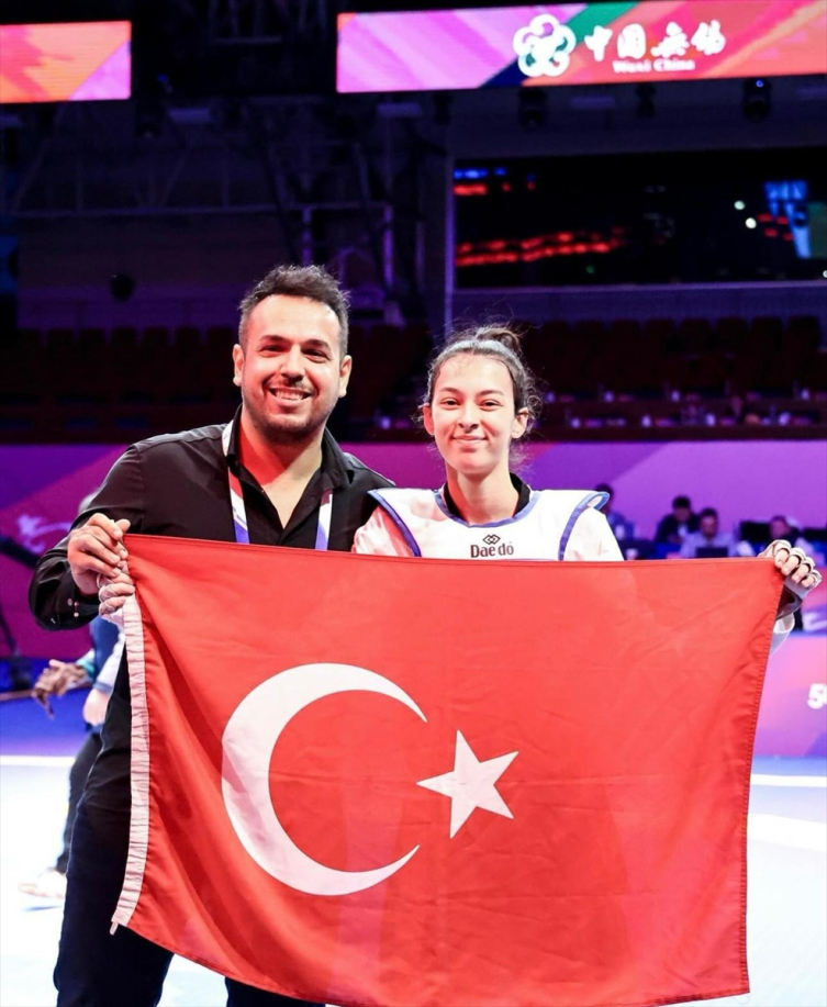 Milli sporcu Elif Sude Akgül altın madalya kazandı