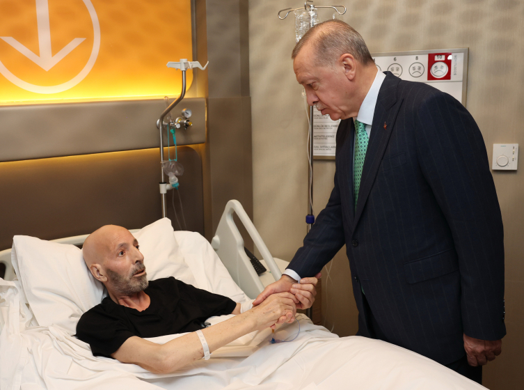 Cumhurbaşkanı Erdoğan'dan hastane ziyareti