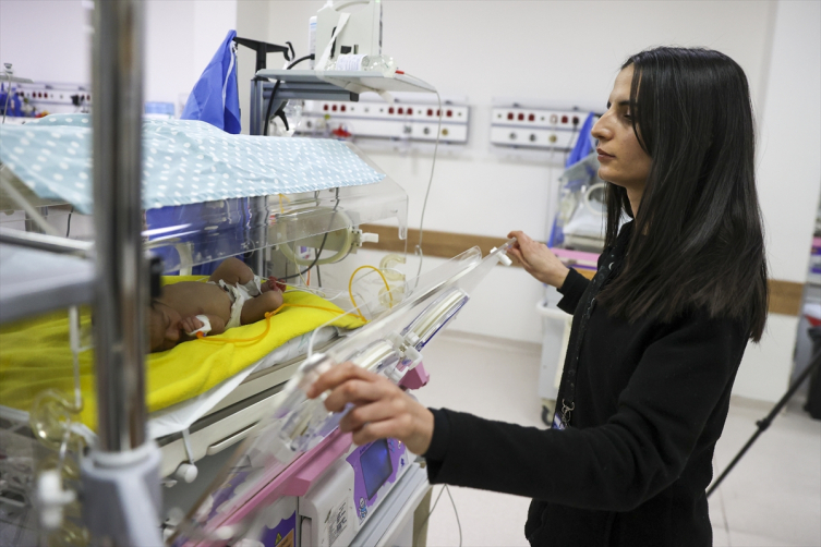 Gazal hemşire 6 Şubat'ta yine kuvözdeki bebeklerin başında olacak