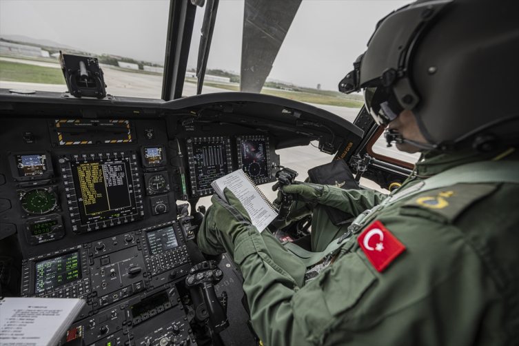 TSK'nın "uçan kaleleri" deneyimli pilotlarla emin ellerde