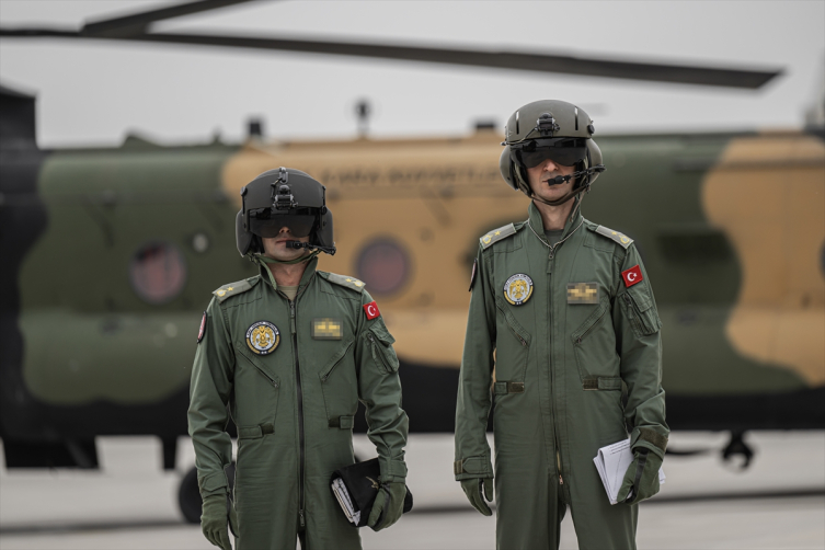 TSK'nın "uçan kaleleri" deneyimli pilotlarla emin ellerde