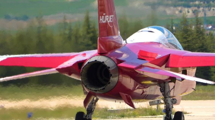 HÜRJET ilk kez yuvasından ayrıldı