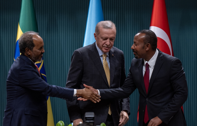 Barış masası Türkiye'de kuruldu: Etiyopya ve Somali arasındaki kriz çözüldü