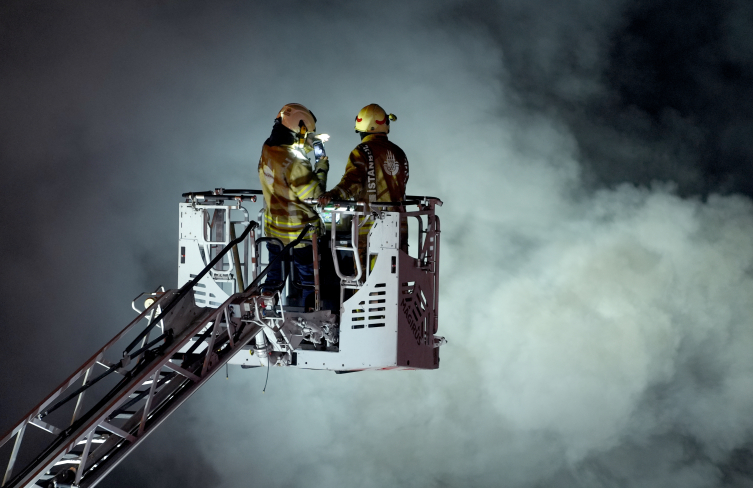 İstanbul'da market yangını