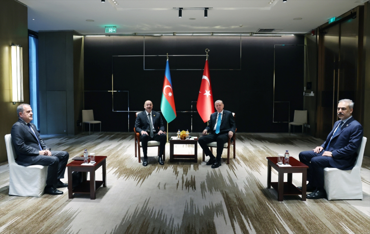 Cumhurbaşkanı Erdoğan'dan Çin'de diplomasi trafiği