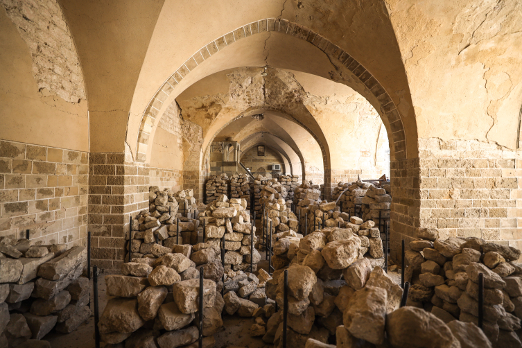 İsrail saldırıları, Gazze'de yaklaşık 1400 yıllık Büyük Ömeri Camisini "yıkıntıya" çevirdi