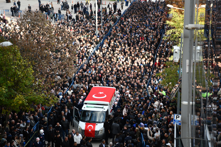 Türkiye kahraman şehitlerini uğurladı