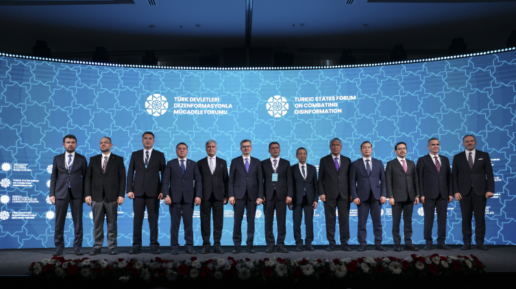 Burhanettin Duran: Dezenformasyona karşı daha somut iş birlikleri geliştirmeliyiz