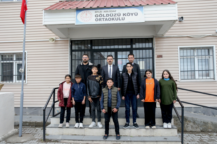 Gönüllü öğretmenler 20 öğrenciyi okula kazandırdı