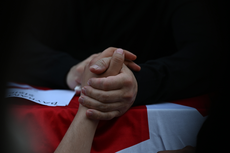 Türkiye evlatlarını uğurluyor