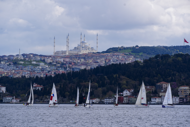 Cumhurbaşkanlığı 7. Uluslararası Yat Yarışları'nda Ulusal Egemenlik Kupası başladı