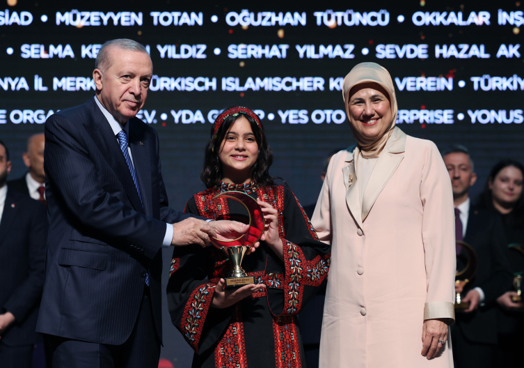 Cumhurbaşkanı Erdoğan: Gazze'de Kızılay 26 bin tonu aşkın insani yardımı bölgeye ulaştırdı