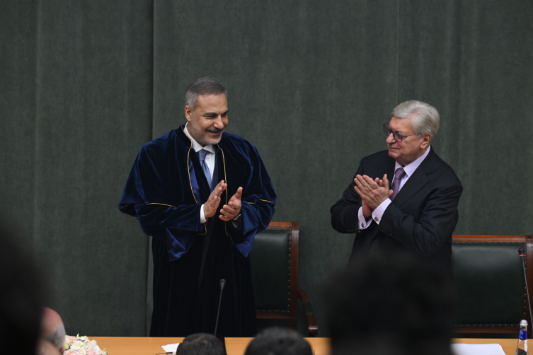 Bakan Fidan'a Moskova Devlet Uluslararası İlişkiler Enstitüsünden 'fahri doktora' ünvanı