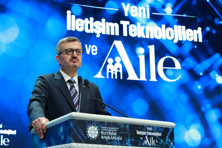 İletişim Başkanı Duran: İç iletişimi kuvvetli ailelerimiz milletimizin en stratejik gücüdür