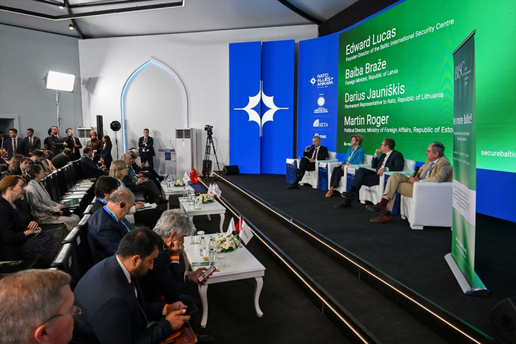 NATO Ankara Zirvesi bünyesinde Baltık güvenliğine ilişkin panel düzenlendi
