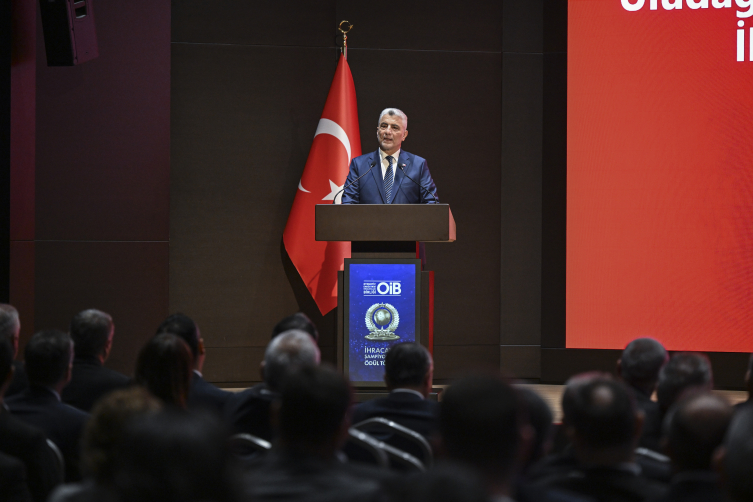 Bakan Bolat: Otomotiv sektöründe dünyada 13'üncü büyük üretim üssü konumuna ulaştık